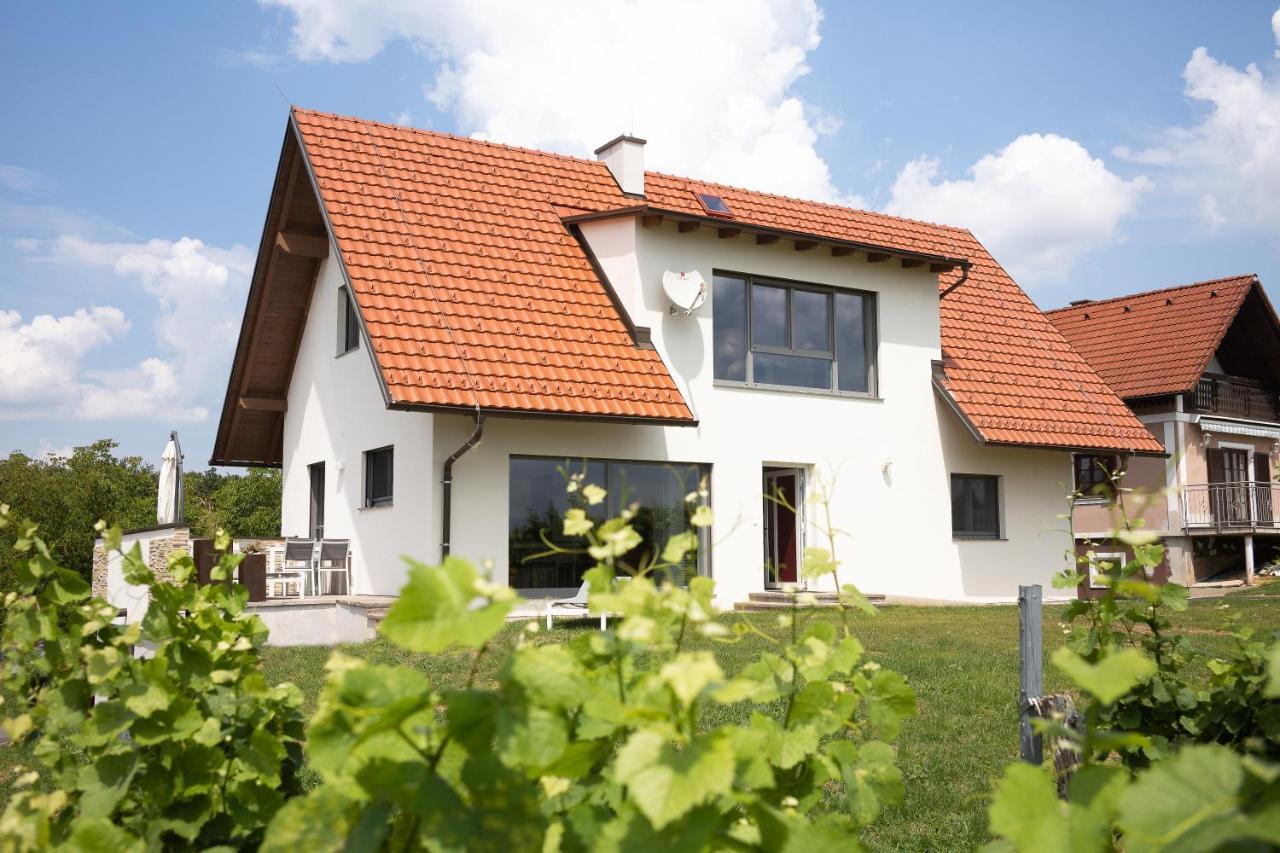 Winzerhof Familie Kloeckl Apartment Kloch Exterior photo